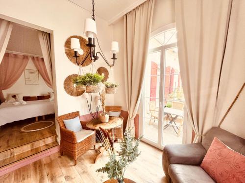 Hotel De Provence - image 8