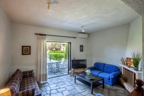 Amalia Luxury house in Elani beach 100m by the sea Amalia Luxury house in Elani beach 100m by the sea