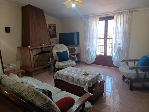 Three-Bedroom Apartment image 8