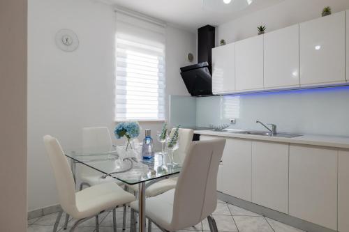 Apartments Antunović - image 14