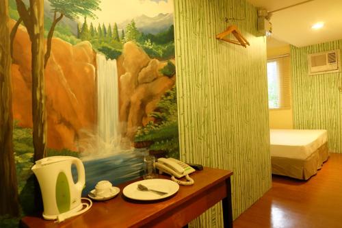 room detail thumbnail 0