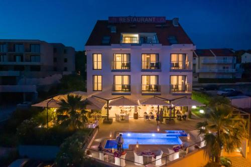 Superior Double Room with Seaside and Balcony