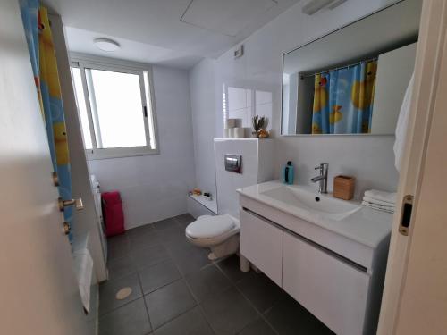 7th Floor, Acre (photo 5)