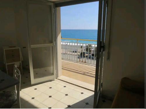  Appartamento con vista sul mare in Marina di Gioiosa Ionica