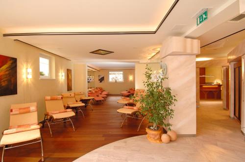 Hotel Edelweiss - image 9