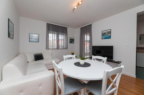 Apartment in Supetar with sea view, terrace, air conditioning, W-LAN 3553-1, Supetar (foto 7)