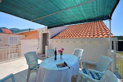 Balkons/terase, 2-bedroom apartment with large terrace 3558-1 in Zuljana