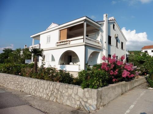 Apartment in Punat with Terrace, Air conditioning, Wifi, Washing machine (3829-3), Punat