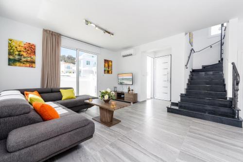 3 bedrooms, 4 beds