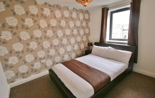 Central Hotel Cheltenham by Roomsbooked - image 10
