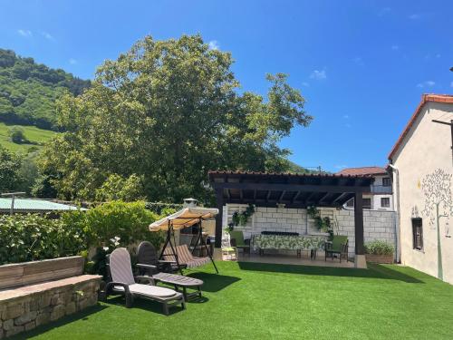 El Corro, acogedora casa con jardín en el corazón de Cantabria (El Corro, acogedora casa con jardin en el corazon de Cantabria) in Somo