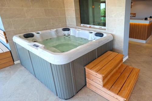 Paradise Hotel & Relax Center in Pomorie