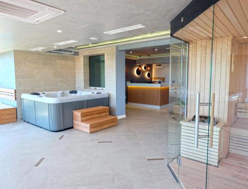 Paradise Hotel & Relax Center in Pomorie