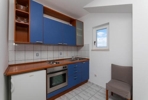 Apartment in Supetar with sea view, balcony, air conditioning, W-LAN 3553-3, Supetar (San Pietro di Brazza) (foto 8)