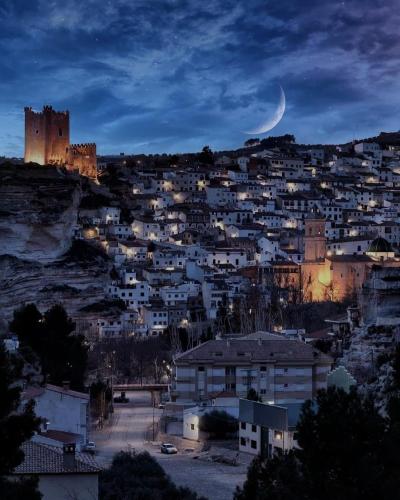 Hostal Alcala Del Jucar in อัลกาลา เดลฆูการ์