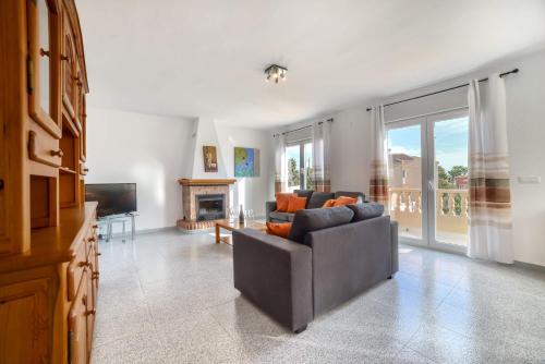 Villa Benicolada - PlusHolidays - image 3