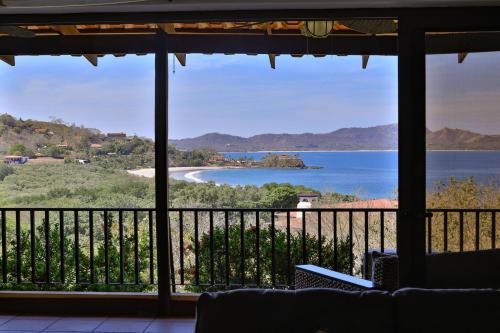 Vista/Panorama, Presidential Suites 4 - Spacious condo in the heart of Flamingo, sleeps 6 in Playa Flamingo