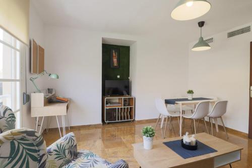 Promenade Two Bedroom Apartment Rincon de la Victoria - image 9
