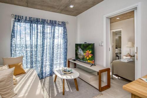 A estrenar! Apartamento con pileta zona aeropuerto WIFI 200MG in 盧克