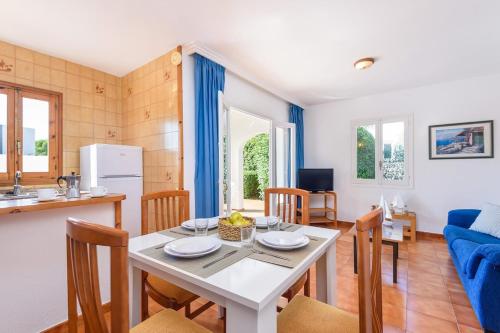 Two-Bedroom Villa image 8