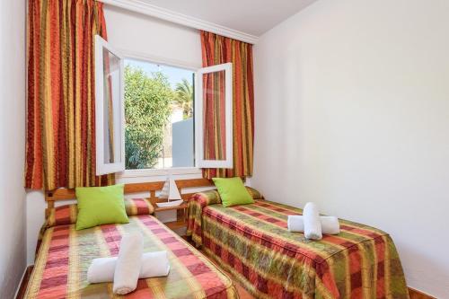 Two-Bedroom Villa image 5