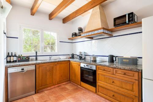 Three-Bedroom Villa image 10
