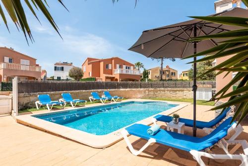 Three-Bedroom Villa image 9