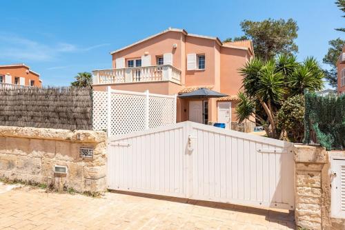 Three-Bedroom Villa image 4