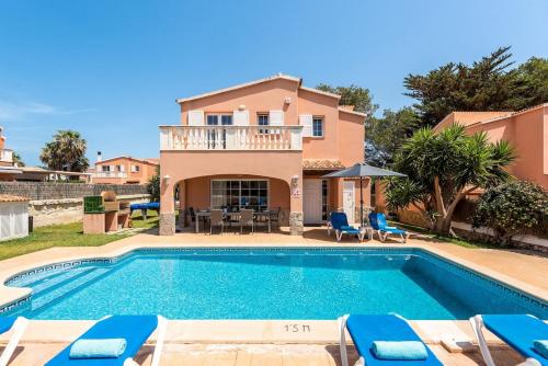 Three-Bedroom Villa image 2