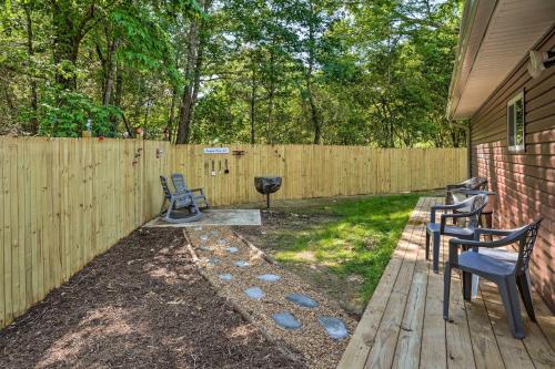 . Rock Spring Hideaway with Large Yard and Grill!