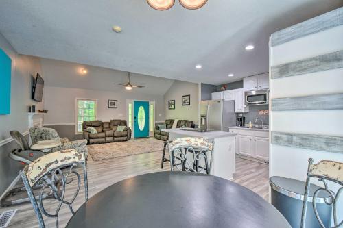 Charming Ranch-Style Home Near Lake Lanier! in Gainesville, USA