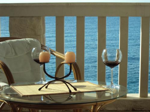 Beachfront First Line View - image 6