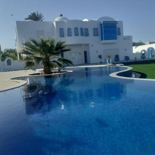 Villa Linda. Magnifique villa avec piscine