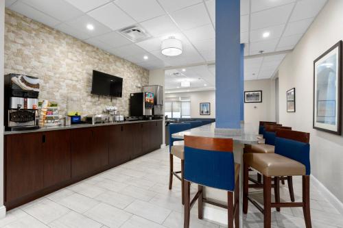 Comfort Inn & Suites St Louis-Hazelwood