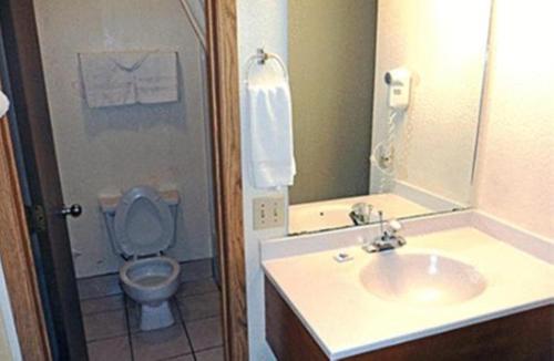 Motel 6 Silver City, NM - 화장실