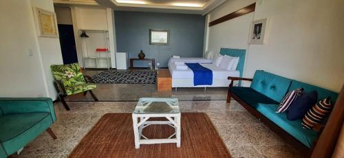 1 double bed, 1 twin bed