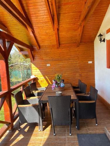 Holiday home with Jakuzzi and Sauna in Kisorozi