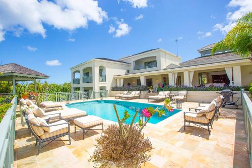 Sweet Dream Villa with Private Pool in Sugar Hill!