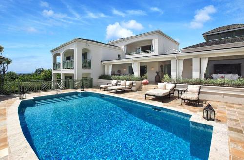 Sweet Dream Villa with Private Pool in Sugar Hill!