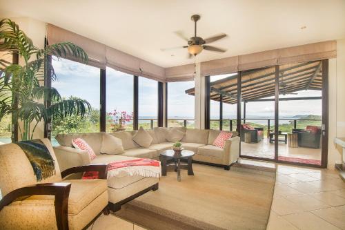 Luxury Home w/ Views & Infinity Pool: Near Beach! in Puerto Viejo