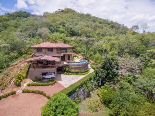 Luxury Home w/ Views & Infinity Pool: Near Beach! in Puerto Viejo