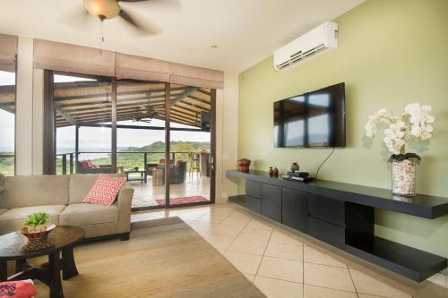 Luxury Home w/ Views & Infinity Pool: Near Beach! in Puerto Viejo