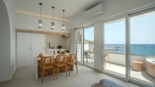 Sfakia Seaside luxury Suites