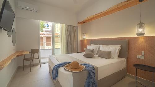 Sfakia Seaside luxury Suites