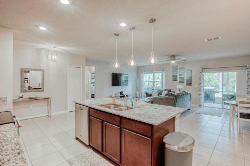 Cozy Canal Retreat in Palm Coast, USA