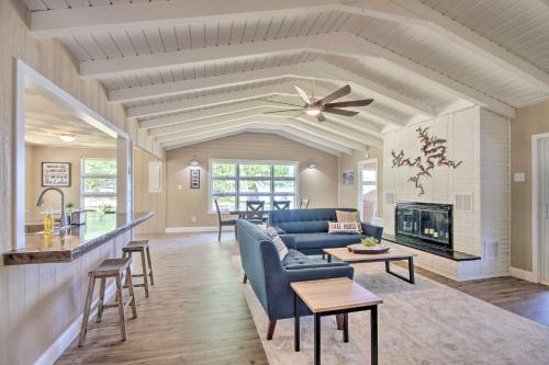 Private Dock Home on Lake of the Ozarks Private Dock Home on Lake of the Ozarks