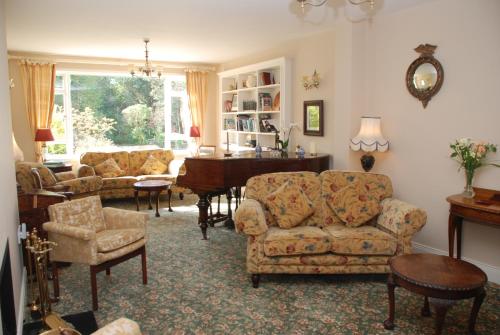 Casey's Hotel - image 10