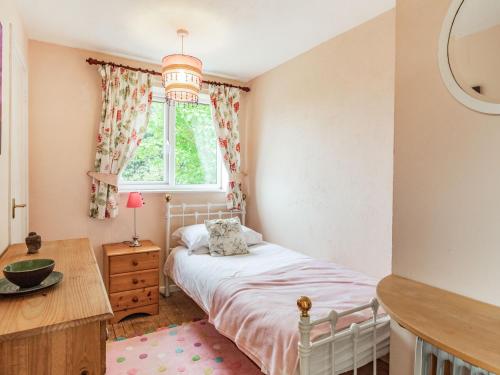 Cowmans Cottage - image 10