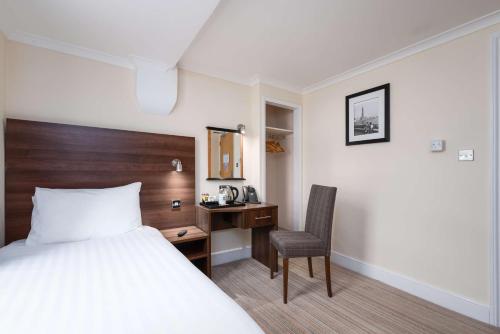 Standard Single Room image 2
