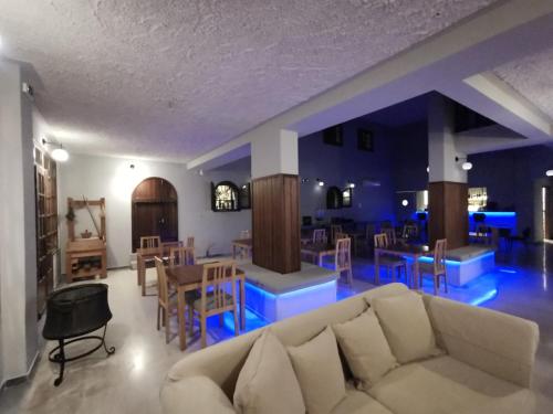 Moustakis Hotel in Pilarei
